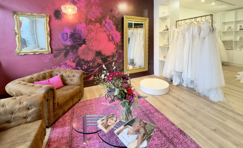 Herzensstücke - Preloved Brautmode & neue Einzelstücke, Brautmode · Hochzeitsanzug Heroldsberg, Kontaktbild