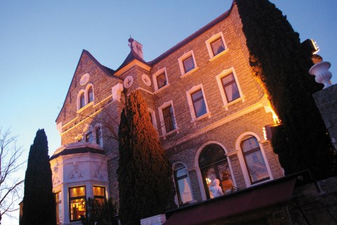 Schlosshotel Steinburg - Traumhochzeit im Traumschloss, Hochzeitslocations Würzburg, Kontaktbild